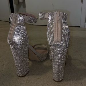 I wore these one time for homecoming, haven’t worn them since! Very pretty.